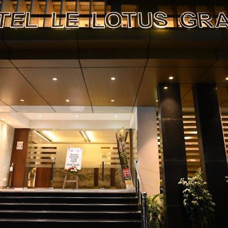 Hotel Le Lotus Grand Kakarmatha Exterior photo